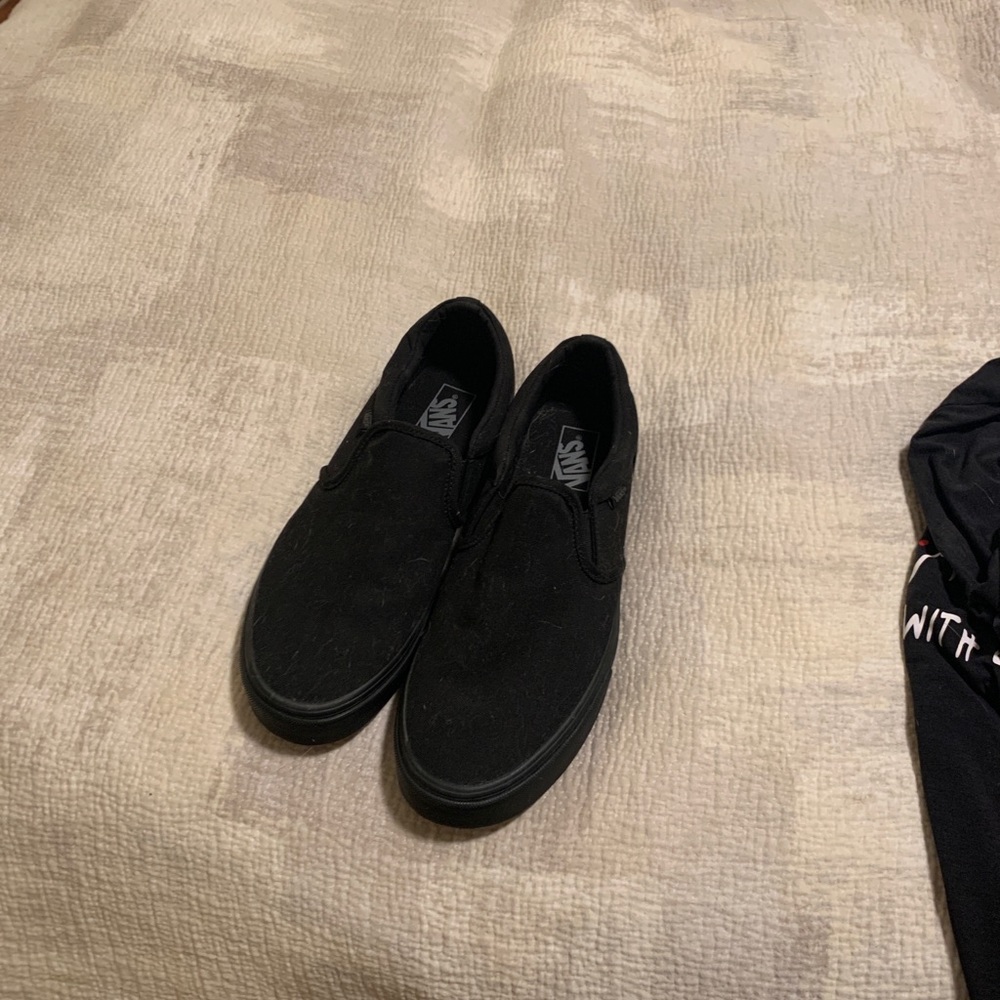 Vans classic slip ons